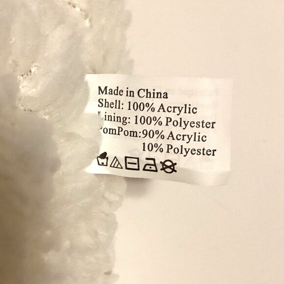 Beanie Cable Knit Hat With Pom-Pom One Size White Winter Skiing Warm Toque - Picture 4 of 4